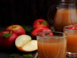 Яблочный сок Есть ли витамины в соке из соковарки